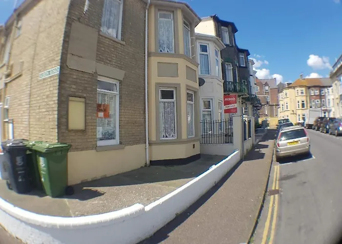Glen Villa Flat 1 4 berth G